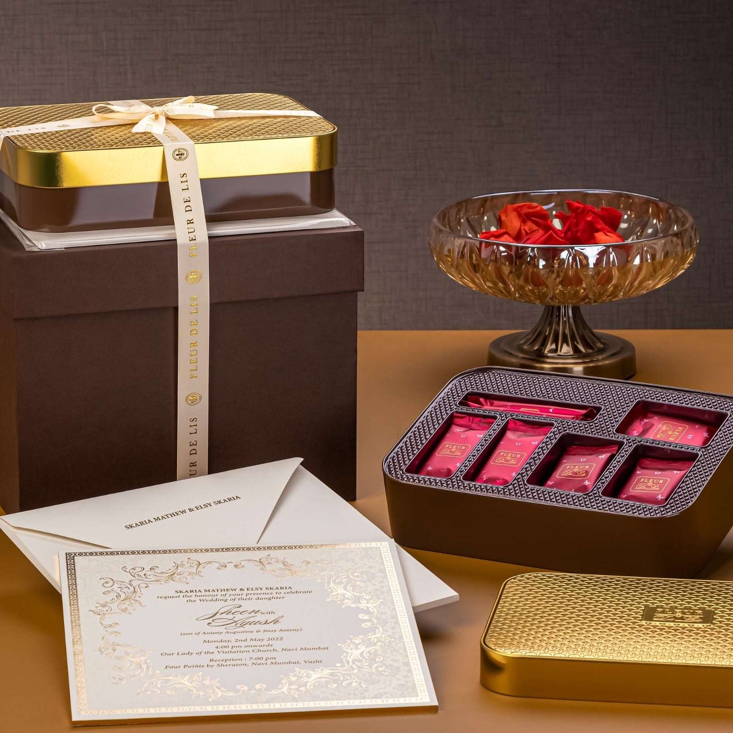 Petit Four Fleur de Lis