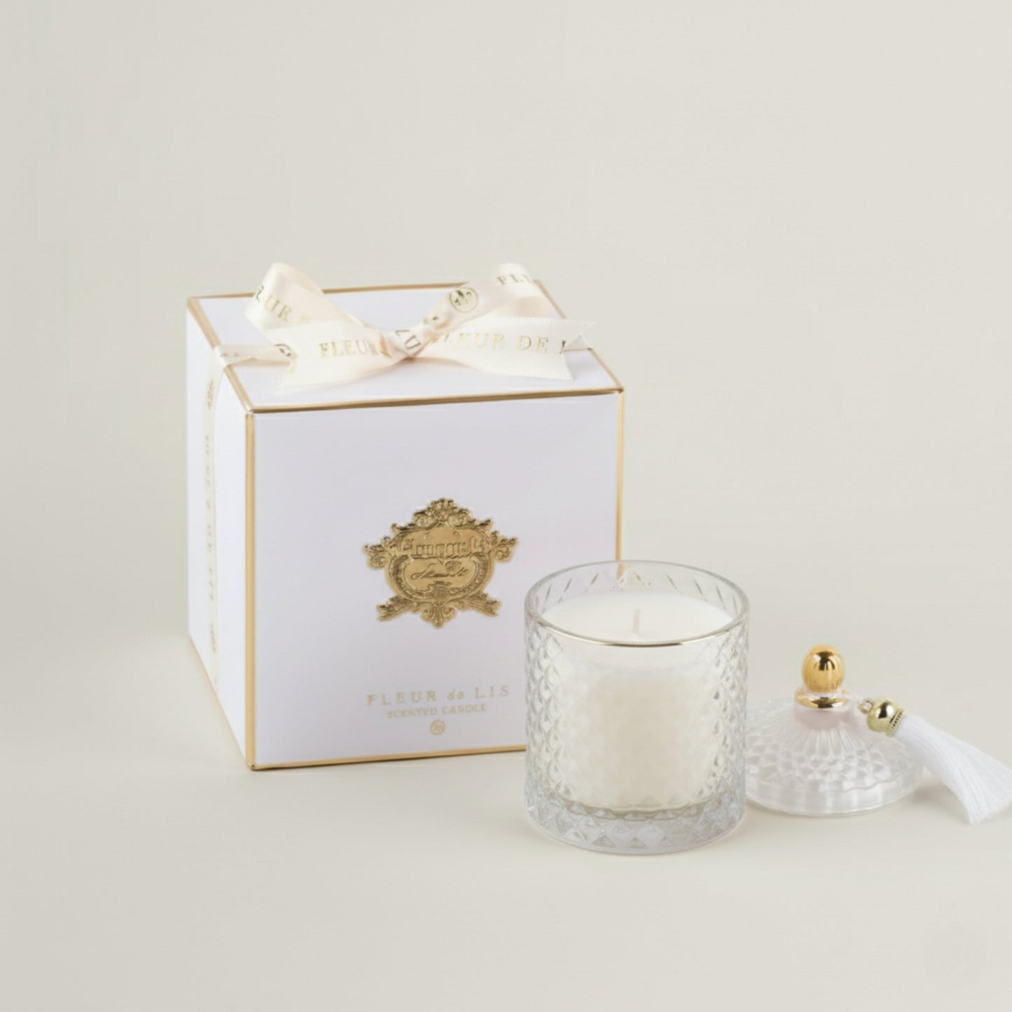 Pyramid Candle – Snow White Fleur de Lis