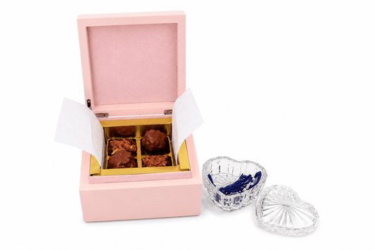 Heartstrings Hamper Fleur de Lis